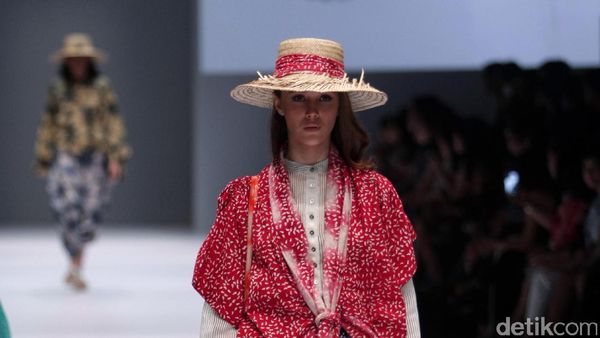 Foto: Koleksi Purana for Blibli di Jakarta Fashion Week 2017