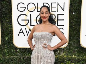 Tracee Ellis Ross Akan Pandu American Music Awards 2018