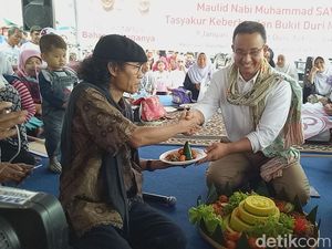 Anies Ikut Syukuran Bersama Warga Bukit Duri yang Menang Gugatan Anies Ikut Syukuran Bersama Warga Bukit Duri yang Menang Gugatan