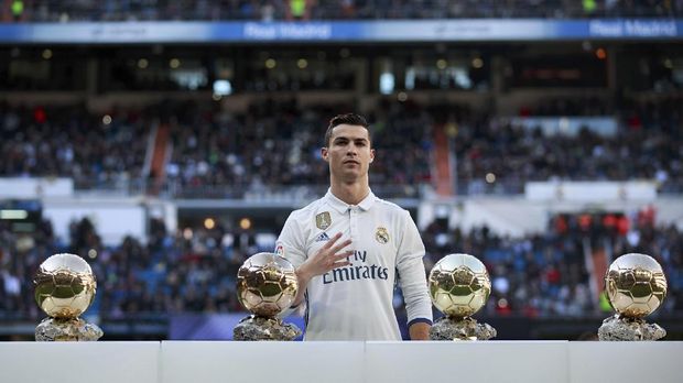 Cristiano Ronaldo: 372 Hari, 9 Trofi