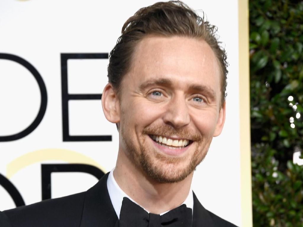 Di Balik Layar Tom Hiddleston, Sang Loki yang Penuh Cinta