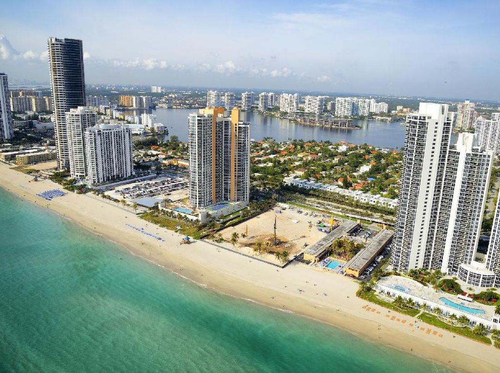 Pantai Miami Kembali Dibuka tapi Ada Aturan Baru untuk Wisatawan Pantai Miami Kembali Dibuka tapi Ada Aturan Baru untuk Wisatawan