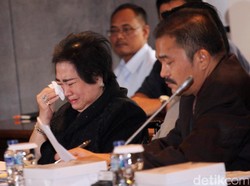 Menangis, Rachmawati Minta Fadli Zon Bantu Hentikan Kasus Makar