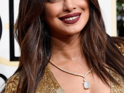 Priyanka Chopra Ungkap Cara Buat Scrub Sendiri yang Patut Dicoba