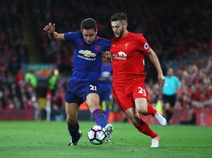 MU dan Liverpool Rival Besar, Tak Perlu Bermanis-manis di Lorong Ruang Ganti