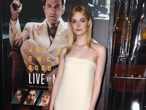 Angelic Look! Elle Fanning  Bikin Jatuh Hati Angelic Look! Elle Fanning  Bikin Jatuh Hati