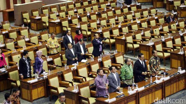 311 Anggota DPR Tak Hadir Sidang Paripurna
