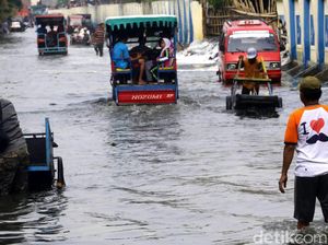 Kawasan Muara Angke Terendam Banjir Rob