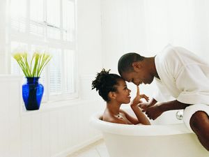 Ngeri! Pasangan Ini Tersengat Listrik saat Asyik Berendam di Jacuzzi