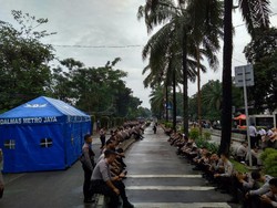Massa Mulai Berdatangan ke Lokasi Sidang Ahok