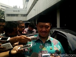 KY Soroti Larangan Merekam di Sidang Ahok