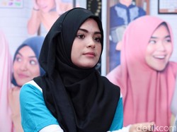Ganti Foto Profil Instagram, Vebby Palwinta Mantap Berhijab