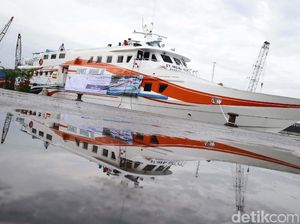 Mengintip Interior KM Express Bahari 3B