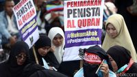 Ramaikan Sidang, Massa Minta Ahok Dipenjara