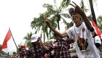 Pendukung Ahok Ramaikan Sidang di Kementan