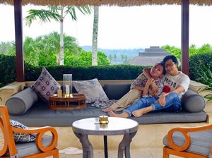 23 Tahun Berumah Tangga, Armand Masih Sering Beri Dewi Gita Kejutan