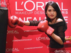 Aksi Kocak Maudy Ayunda, Tetap Cantik?