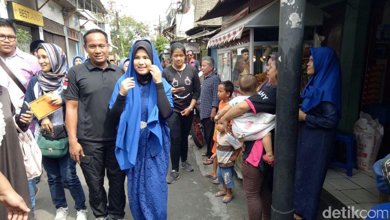 Annisa Pohan: Pilih Pemimpin yang Santun, Jangan yang Kasar Annisa Pohan: Pilih Pemimpin yang Santun, Jangan yang Kasar