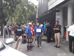 Polisi Gelar Rekonstruksi Kasus Sweeping Social Kitchen Solo