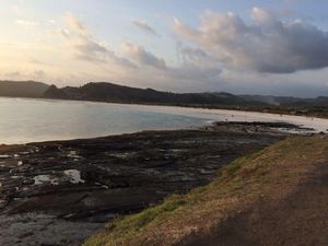 7,2 Ton Sampah Kiriman Diangkut dari Pantai Tanjung Aan Mandalika