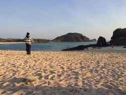 Pantai Tanjung Aan: Surga Tersembunyi di Lombok yang Wajib Dikunjungi