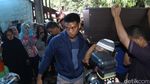Jenazah Kiper Arema Tiba di Rumah Duka