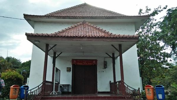 Jejak Portugis di Gereja Tugu Jakarta