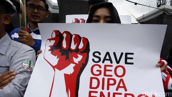 Pegawai Geo Dipa Energi Demo di PN Jaksel