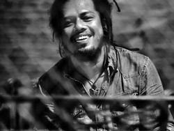 Bassis Steven & Coconut Treez Kenalkan Suku Kaili Lewat Lagu