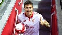 Stevan Jovetic, pemain berusia 34 tahun ini terakhir memperkuat Olympiacos. Sempat mengarungi Liga Italia bersama Inter dan Fiorentina, lalu ke Inggris bersama Man City, serta bermain di Spanyol bersama Sevilla dan main di Prancis untuk Monaco (AFP)