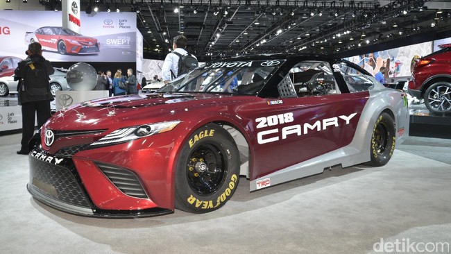 Toyota Luncurkan Camry untuk Balap  Jennete Penyedia 