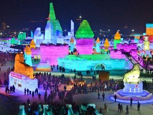 Foto: Sisi Lain dari Festival Es Terbesar Dunia Foto: Sisi Lain dari Festival Es Terbesar Dunia