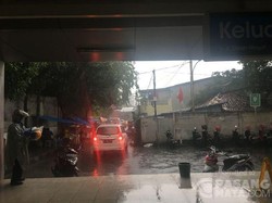 Hujan Deras, Stasiun Pesing sempat Digenangi Air