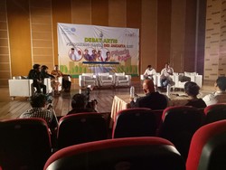 Saat Para Artis Bela Cagub Jagoannya Lewat Debat Terbuka