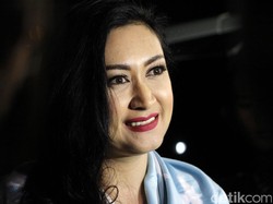 Keluarga Jadi Pertimbangan Nafa Urbach Kembali ke Dunia Hiburan