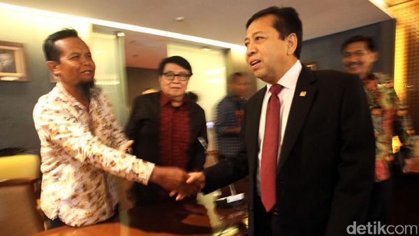 Perwakilan Masyarakat Rembang Temui Ketua DPR