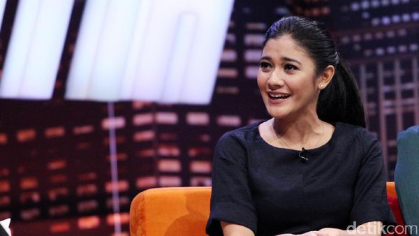 Naysila Mirdad, Cantiknya Nggak Ngebosenin