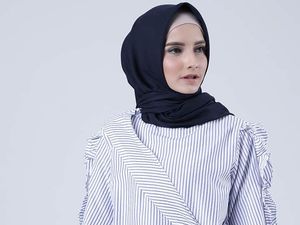 6 Busana Hijab dari Dian Pelangi Hingga Itang Yunasz di Bawah Rp 300 Ribu 6 Busana Hijab dari Dian Pelangi Hingga Itang Yunasz di Bawah Rp 300 Ribu