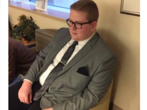 Sweet! Pakai Baju Serapi Ini Demi Keponakan yang Baru Lahir