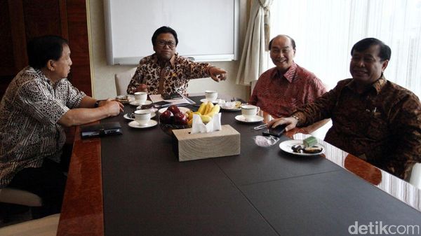 Oesman Sapta Bahas Calon Sekjen Hanura