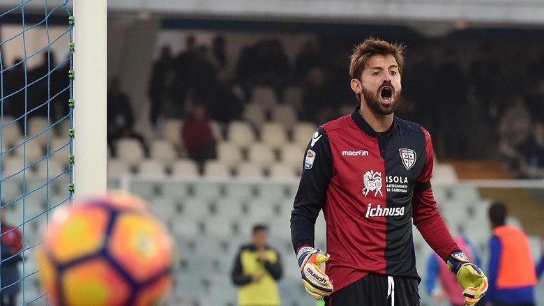 Karena Milan Butuh Pengalaman Storari Karena Milan Butuh Pengalaman Storari