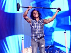 Lirik dan Chord Biru dari Slank