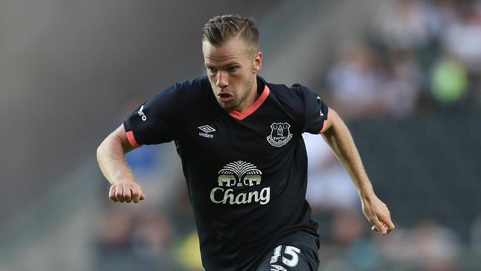 Tom Cleverley Kembali ke Watford
