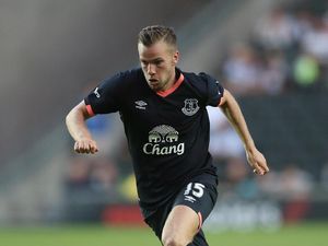 Tom Cleverley Kembali ke Watford