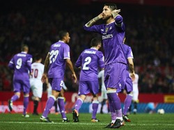 Cemoohan Suporter Sevilla untuk Ramos Bikin Zidane Geram