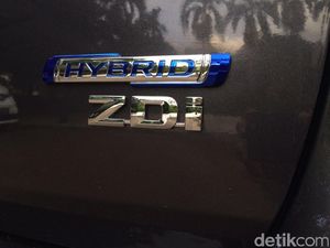 Mobil Hybrid Ringan Sudah Kuno?