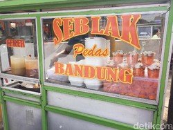 Jangan Lupa Mengunyah Saat Makan! Sekalipun Hanya Kerupuk Seblak