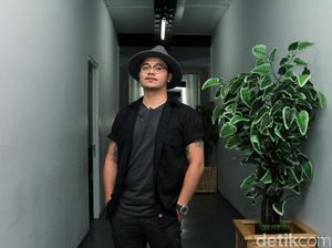 Derby Romero Belum Bisa Tentukan Tanggal Pernikahan