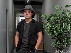 Derby Romero Jalani Persiapan Nikah dengan Santai