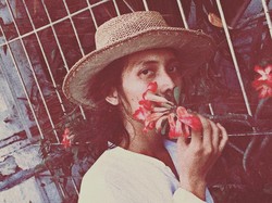 Oscar Lolang Angkat Isu Perempuan di Lagu Baru